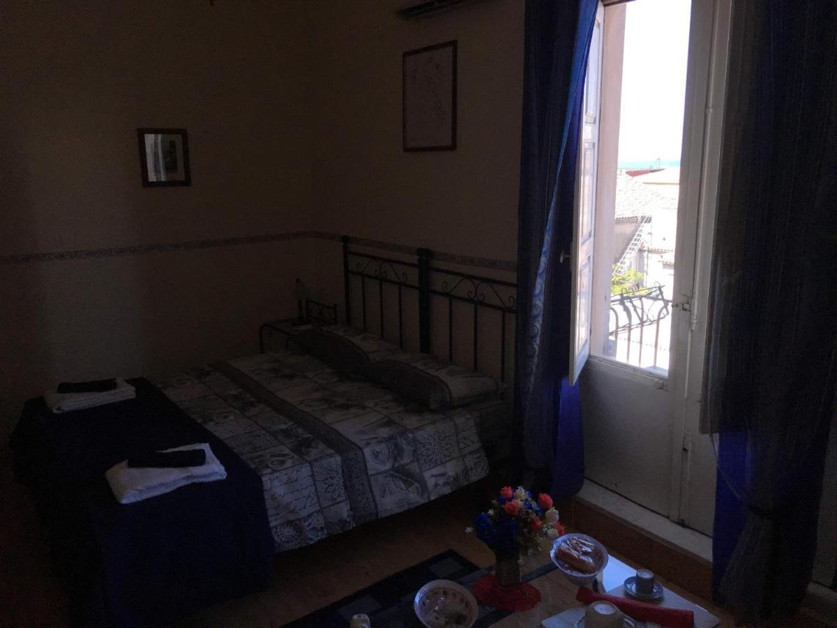 B&B Mistral Di Lizzio Salvatore Giarre Bagian luar foto