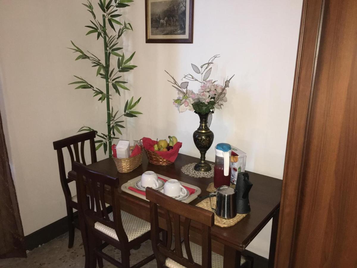 B&B Mistral Di Lizzio Salvatore Giarre Bagian luar foto